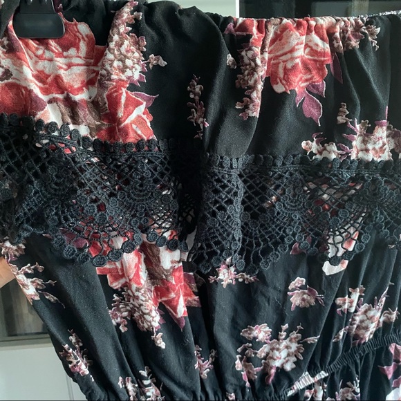 Forever 21 off shoulder lace floeal maxi dress - Picture 3 of 5